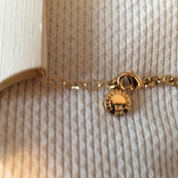 🎈Host Pick 🎈New Liz Claiborne Coral Jewelry Set - Picture 4 of 6